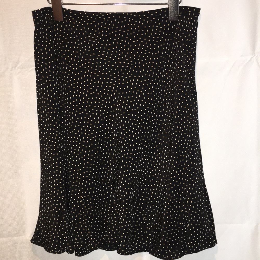 LOFT 🎀 Black & White Polka Dot Midi Skirt